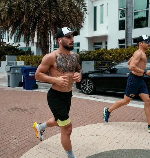 Det senaste exemplet Ilia Topuria valde själv att lämna sitt bälte