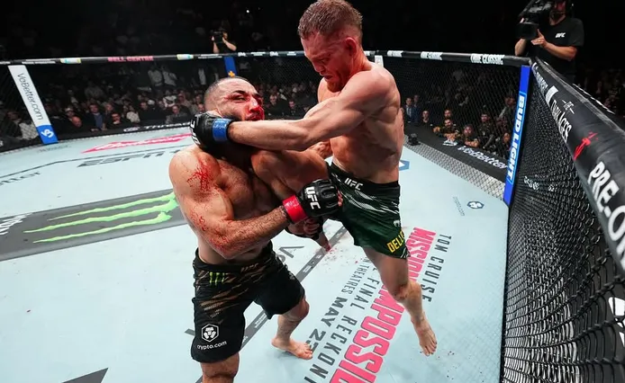 Obesegrad i UFC – och nu världsmästare