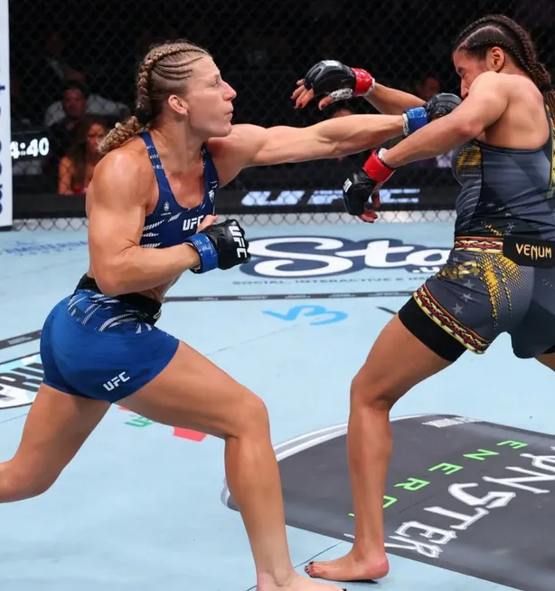 Kayla Harrison skrev historia med en dominant debut