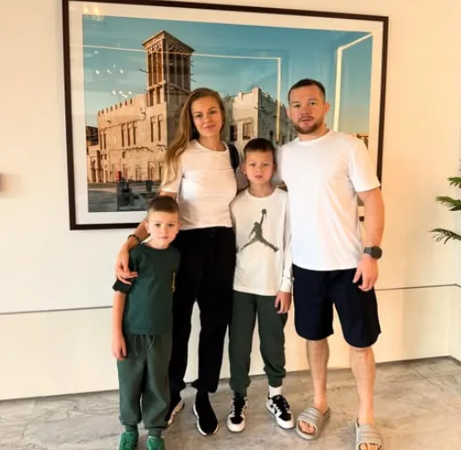 Vem är Petr Yan utanför buren