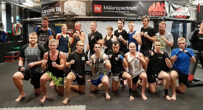 Västerås Fight Club erbjuder gratis MMA för unga – satsning skapar trygghet i Bäckby